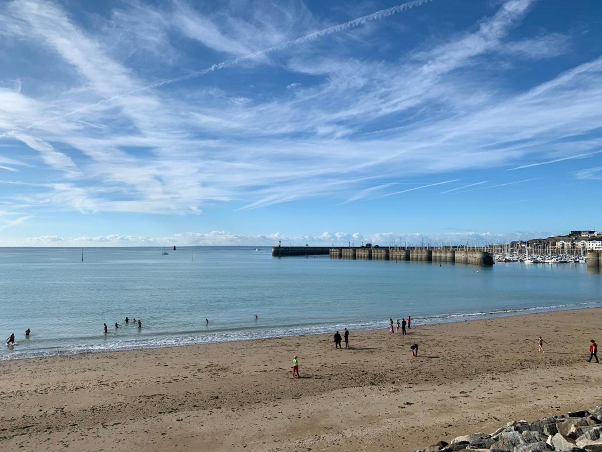 Un Balcon Sur La Mer, Acces Direct A La Plage Granville Exteriör bild